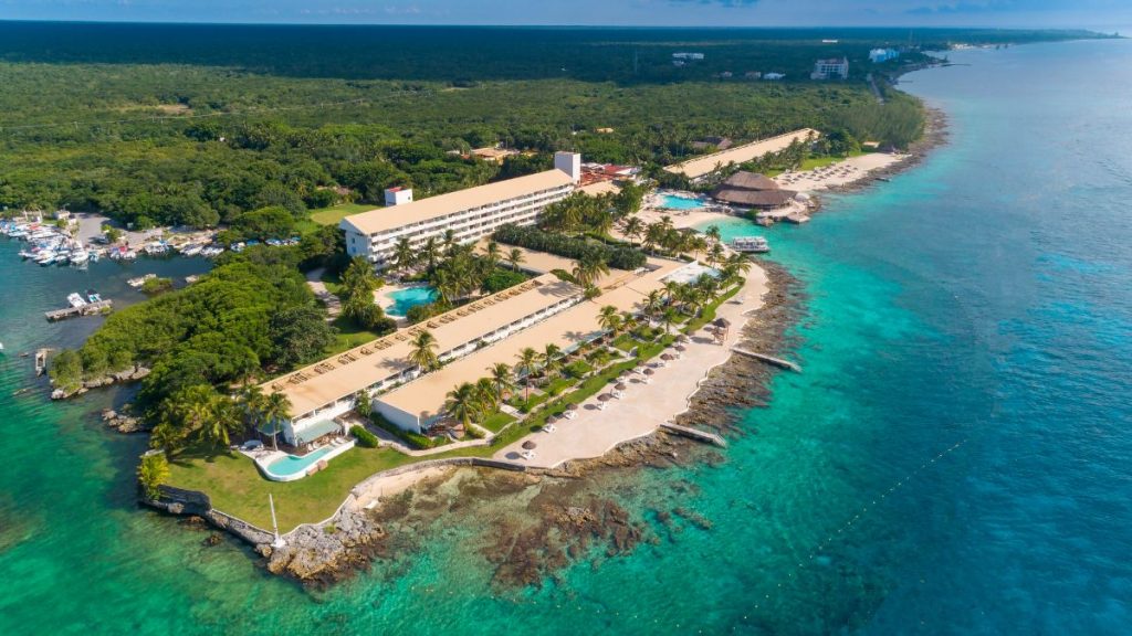 Beneficios de viajar a la Playa. Descubre los hoteles de Cozumel.