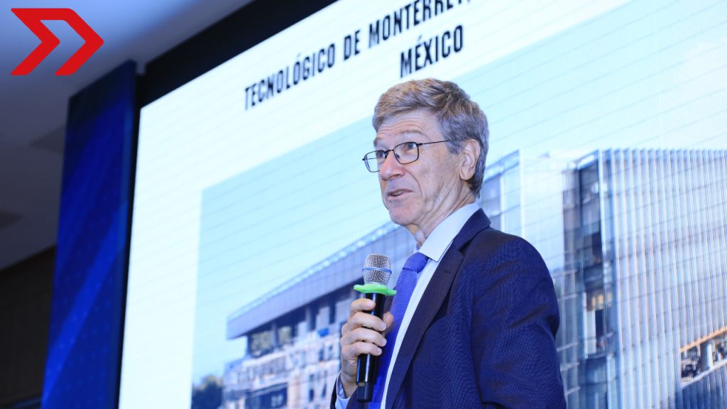 Jeffrey Sachs subrayó la importancia de mejorar la educación y aprovechar las oportunidades de sostenibilidad en México.