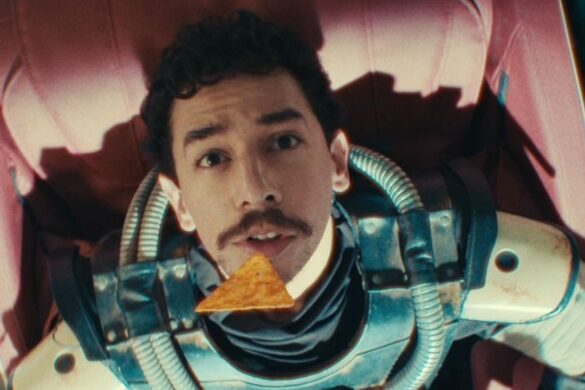 La campaña de Doritos imagina una versión inclusiva, libre y delirante de lo que podría ser un nuevo hogar.
